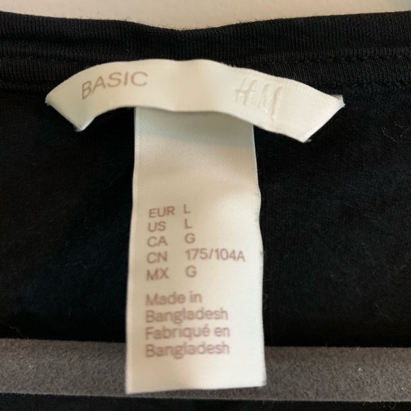 H&M basic black tee - Picture 2 of 2
